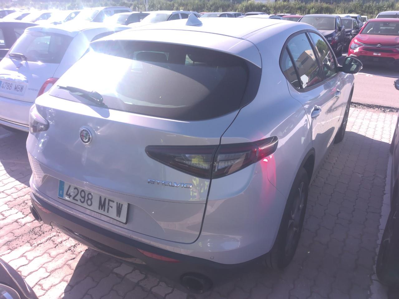 Foto Alfa Romeo Stelvio 3