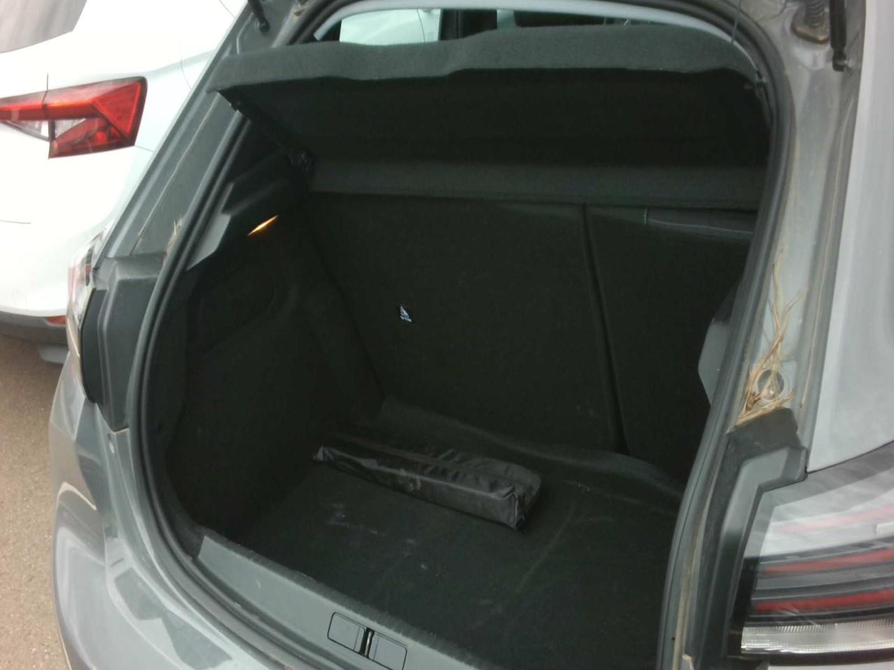 Foto Peugeot 208 11