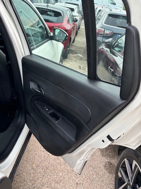 Foto Jeep AVENGER 9