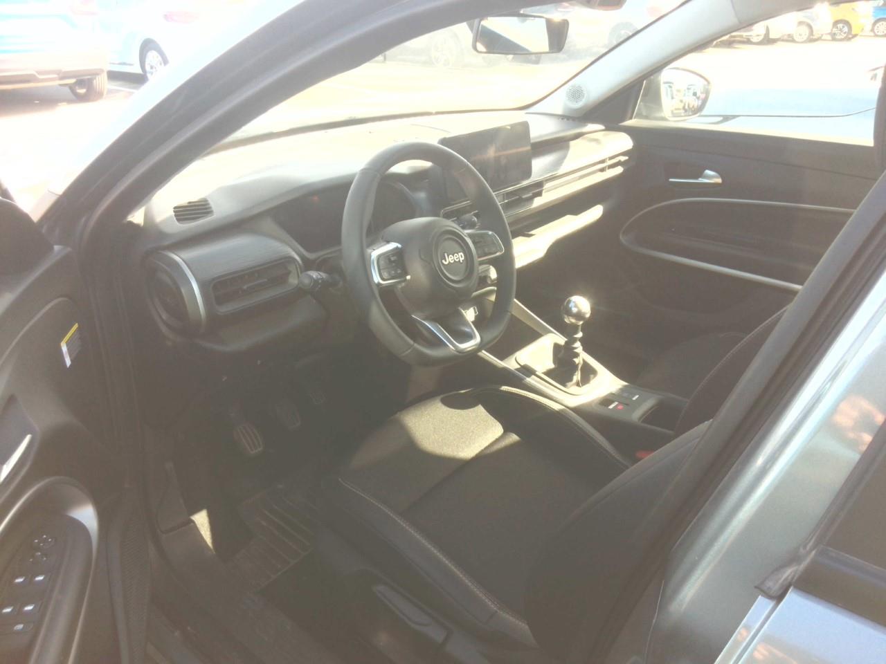 Foto Jeep AVENGER 6
