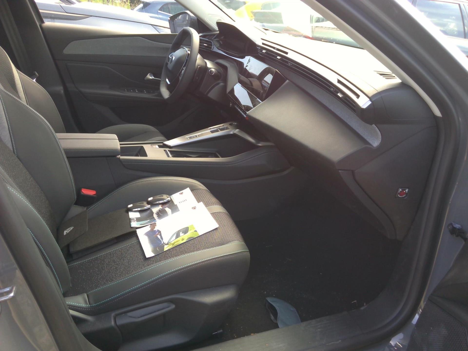 Peugeot 308 SW PHEV 180 e-EAT8 Allure 2024