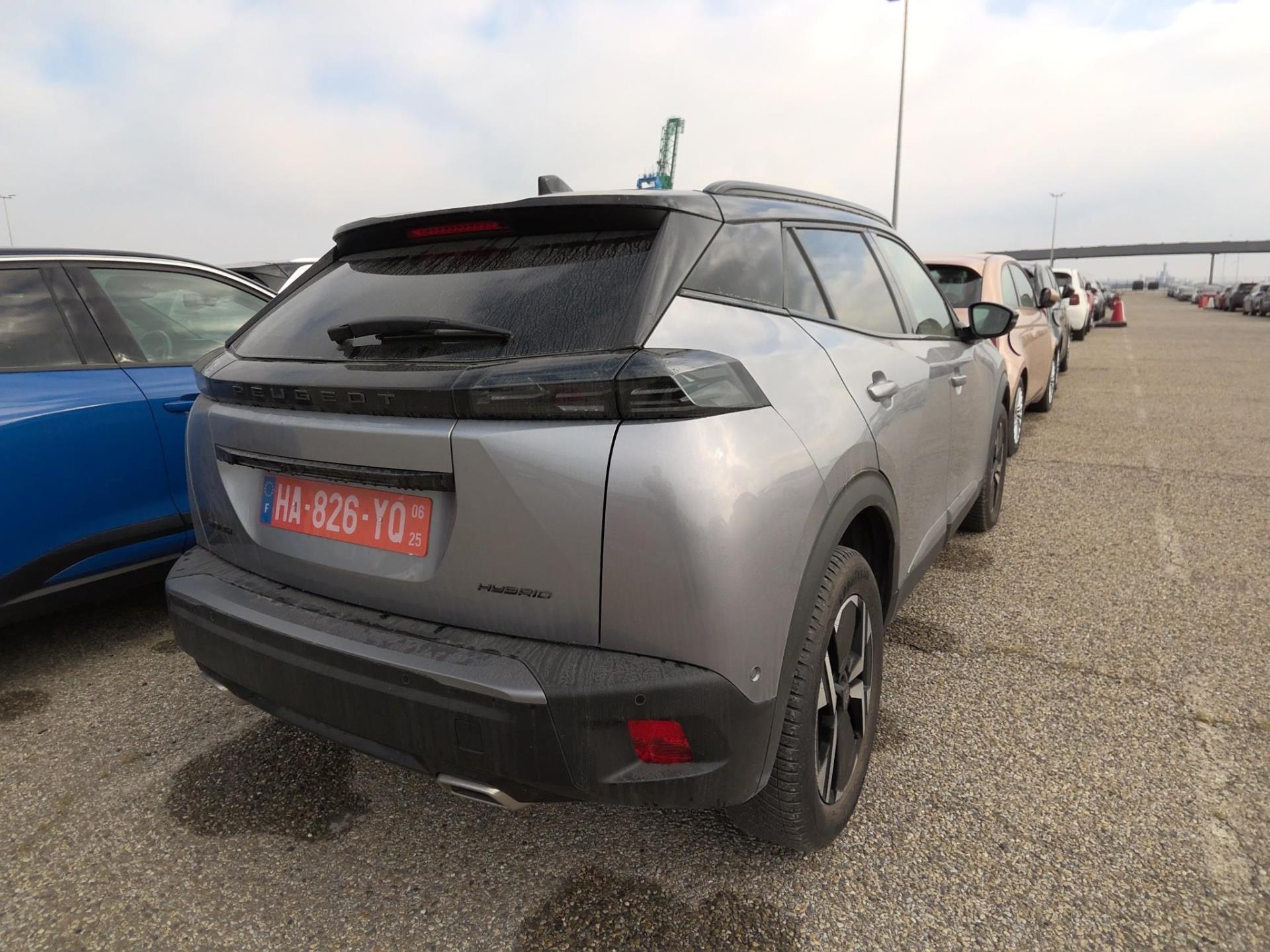 Peugeot 2008 Hybrid 136 e-DCS6 GT 2024