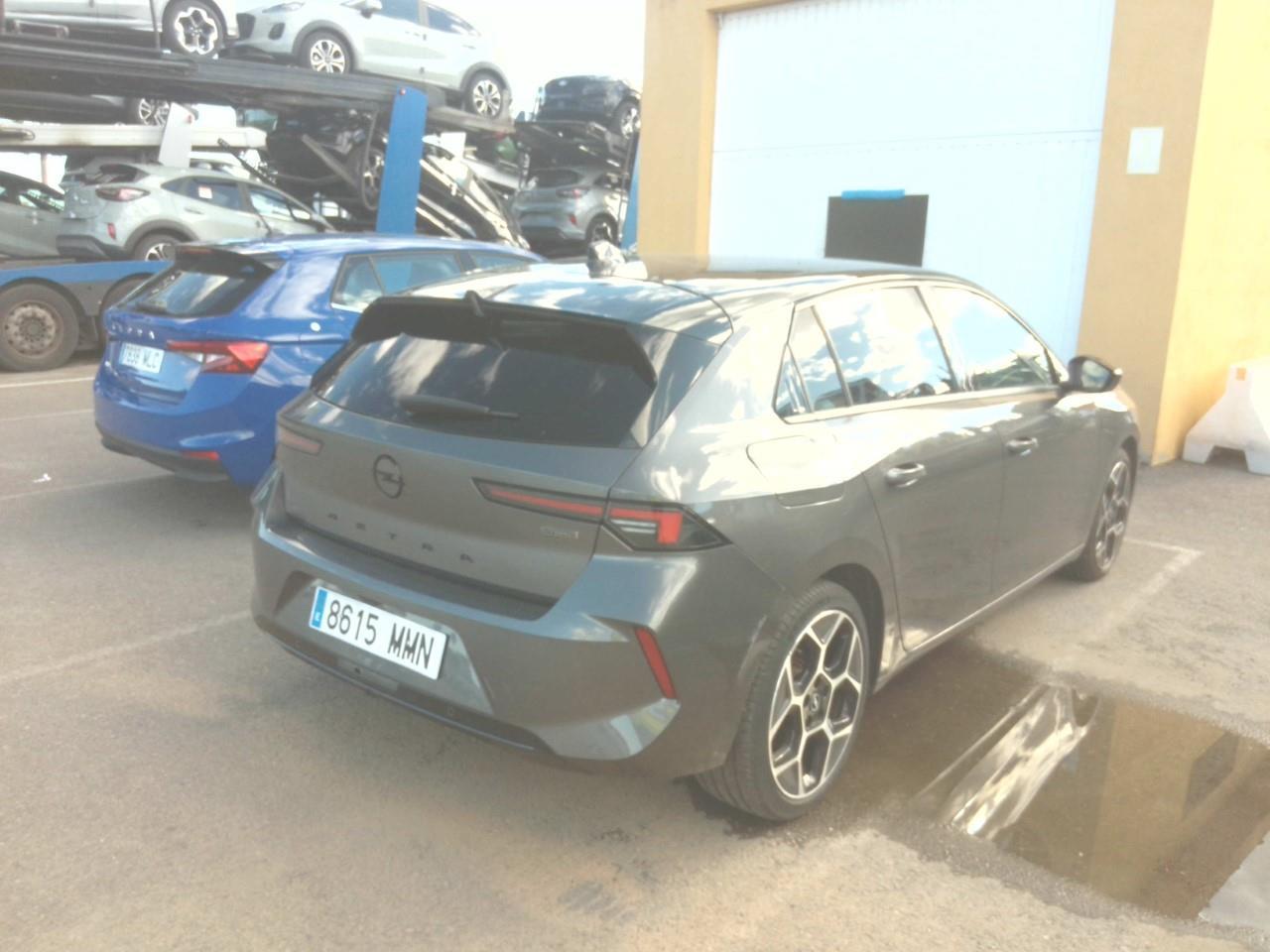Foto Opel Astra PHEV 5