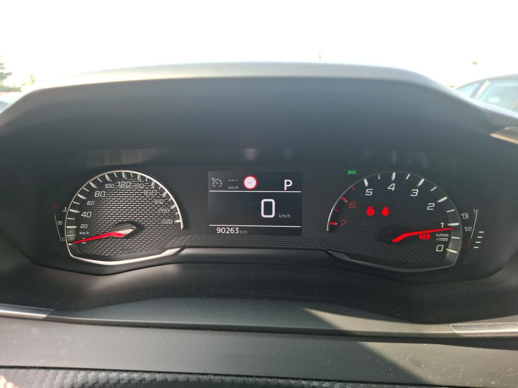Peugeot 2008 BlueHDi 130 S&S EAT8 Allure 2021