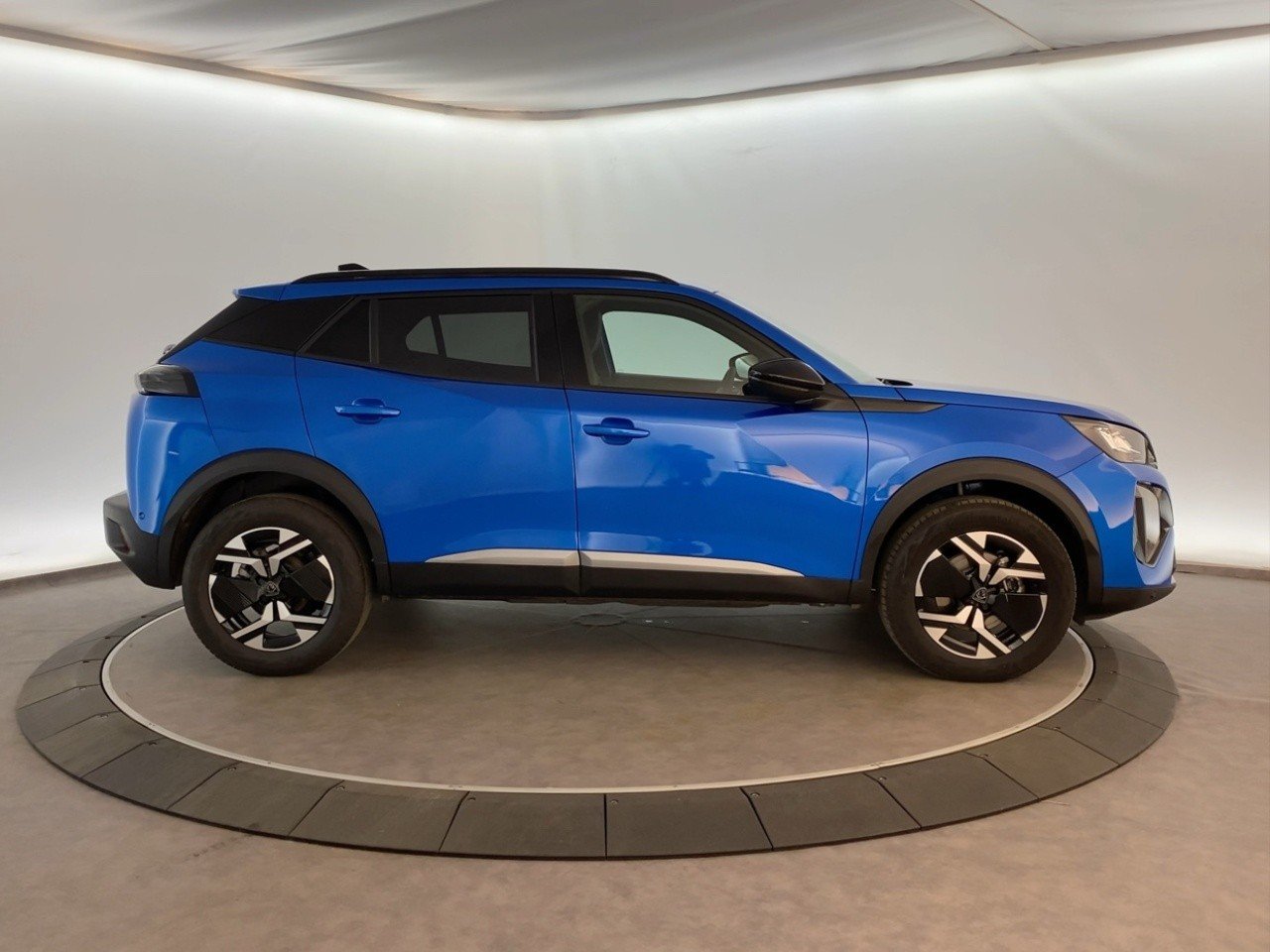 Peugeot 2008 Hybrid 136 e-DCS6 Allure 2024