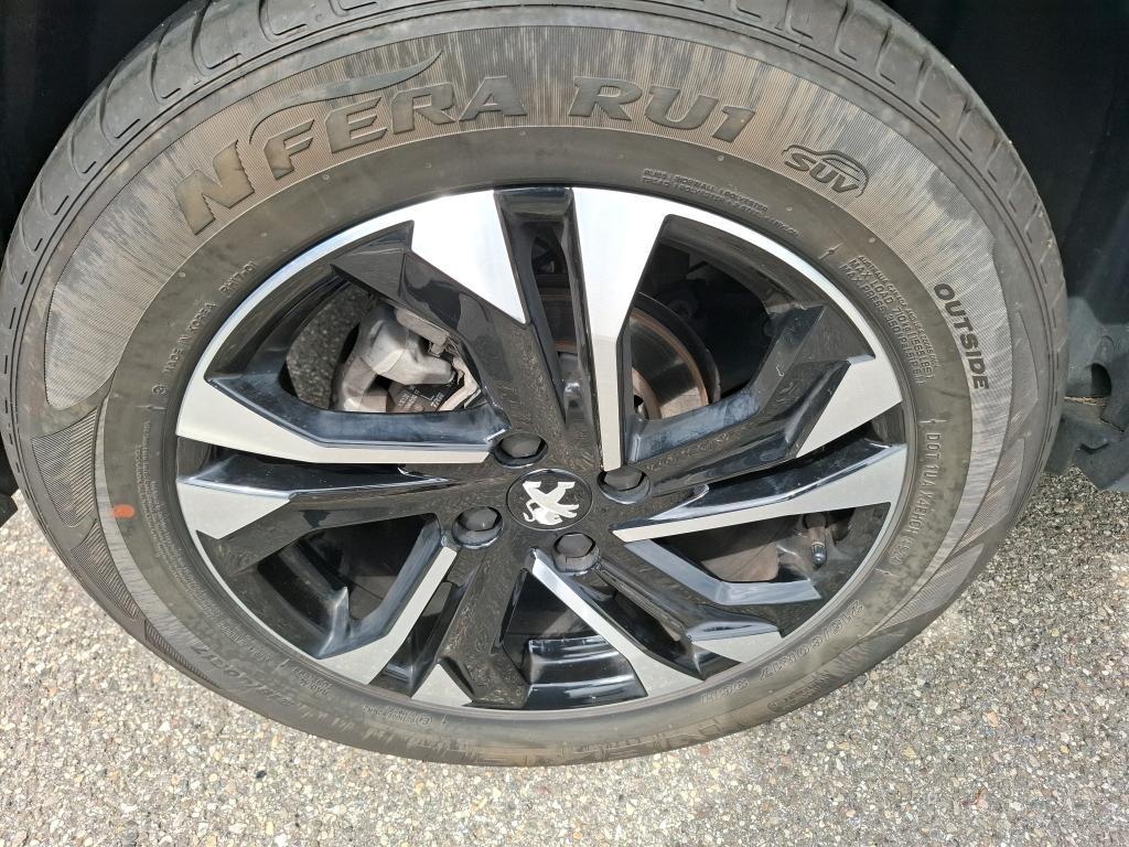 Peugeot 2008 BlueHDi 130 S&S EAT8 Allure Pack 2022