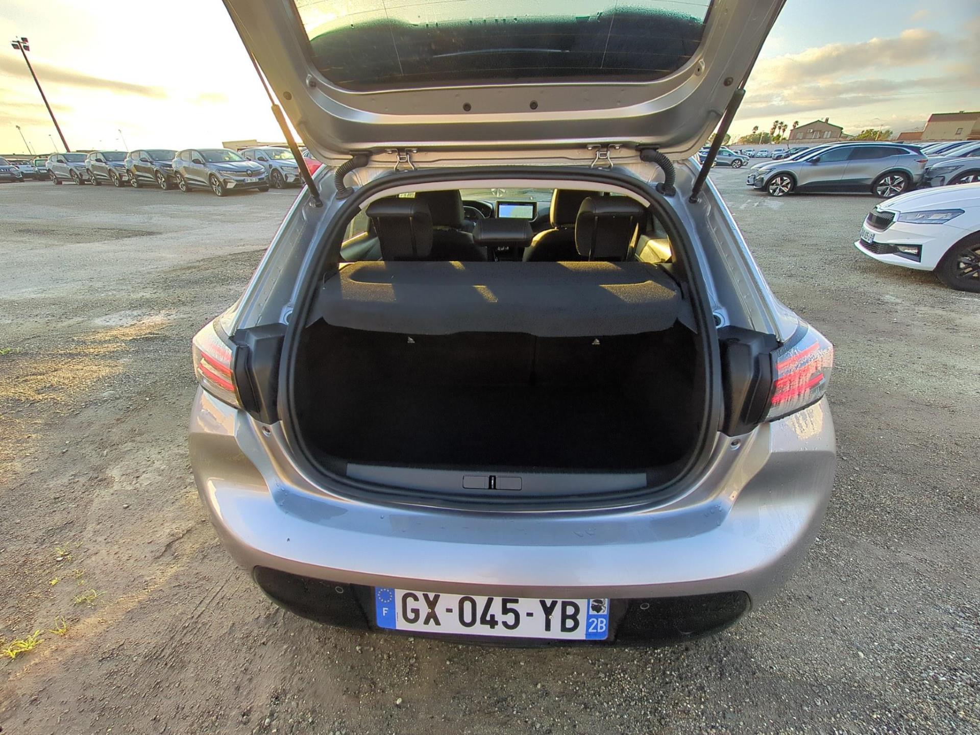 Peugeot 208 Hybrid 100 e-DCS6 Allure 2024