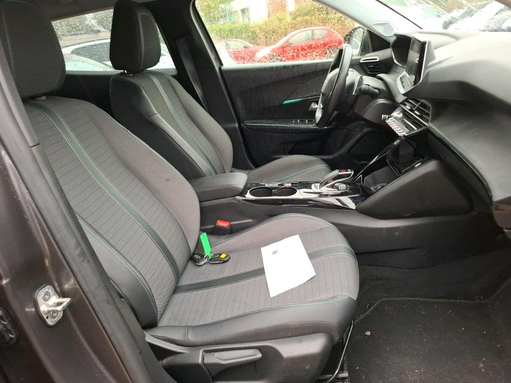 Peugeot 2008 BlueHDi 130 S&S EAT8 Allure 2021
