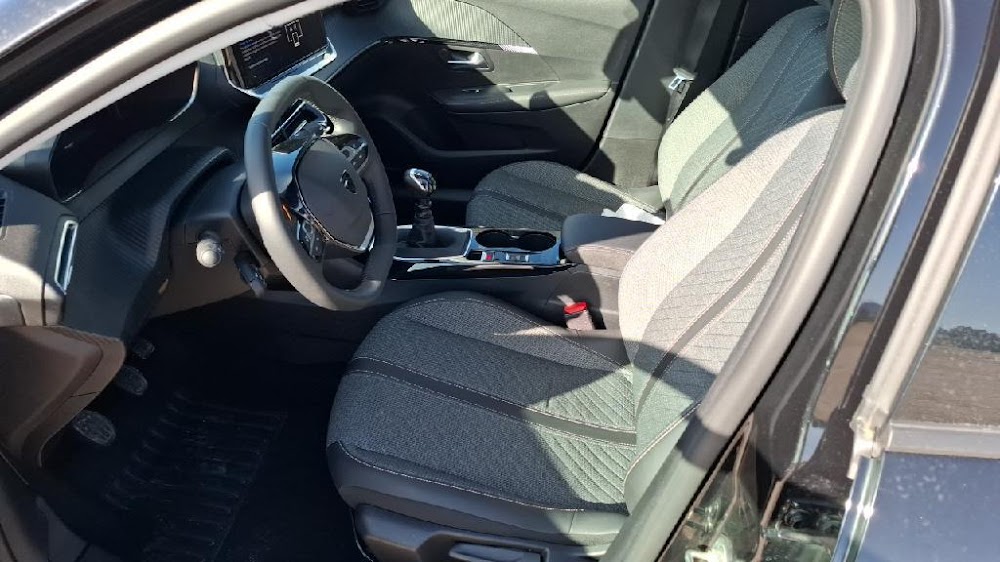 Foto Peugeot 208 16