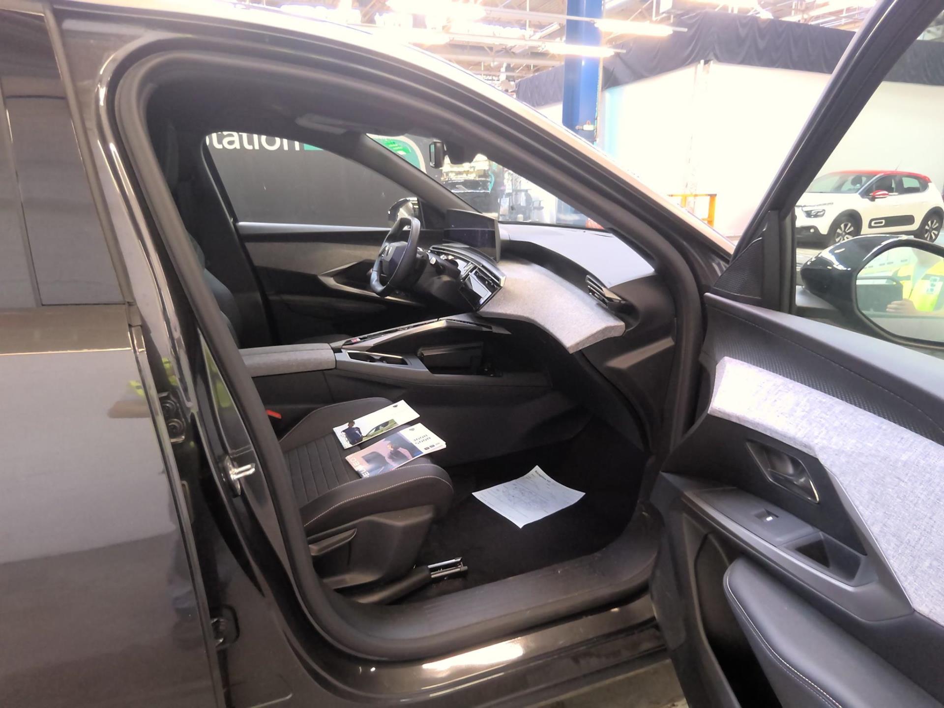 Peugeot 3008 Hybrid 136 e-DCS6 Allure 2024