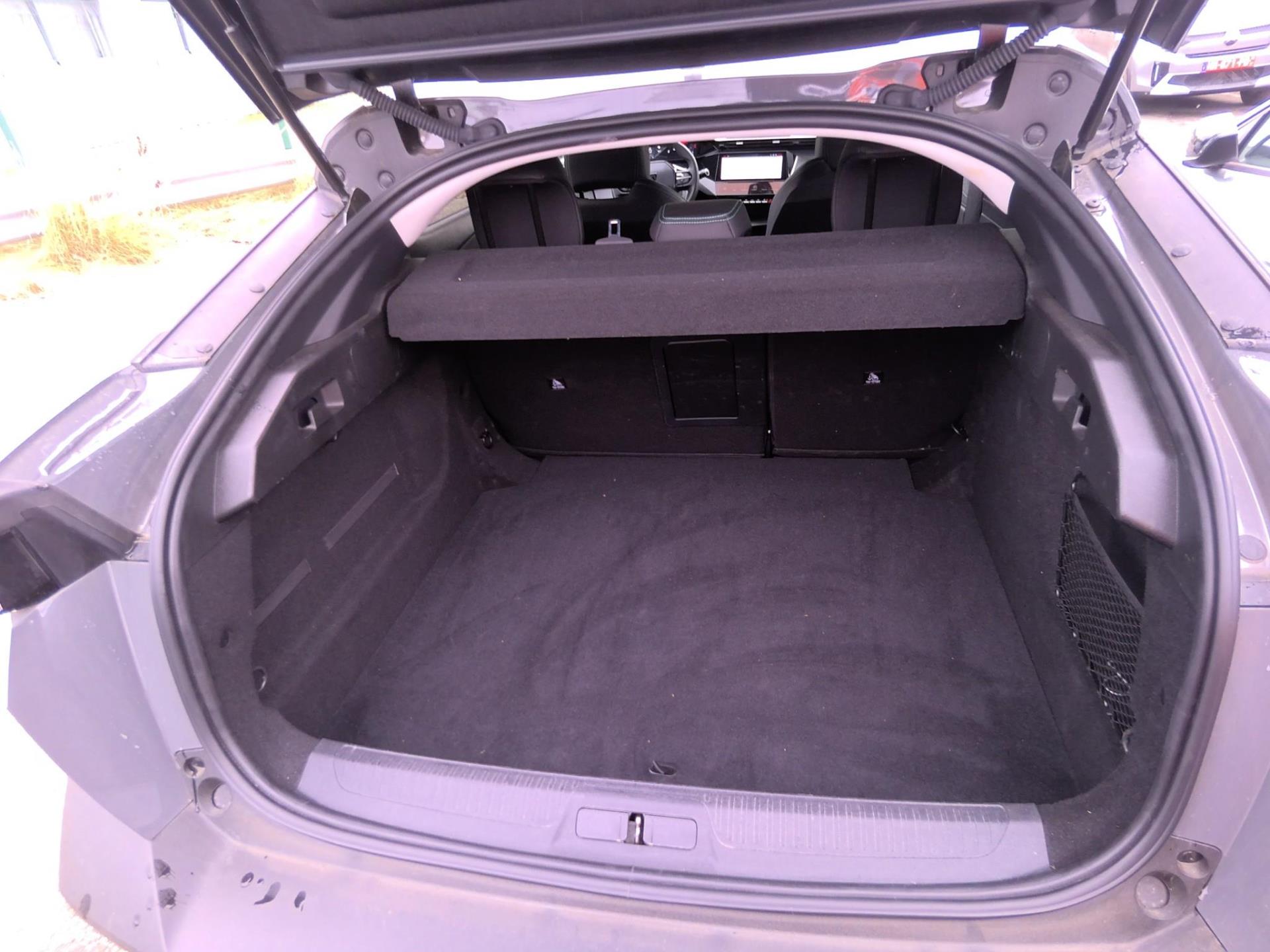 Peugeot 408 Hybrid 145 e-DCS6 Allure 2026