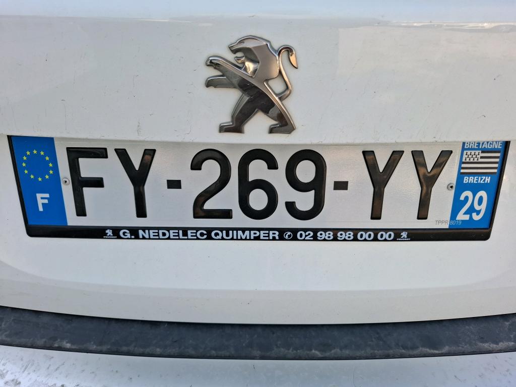 Peugeot 2008 BlueHDi 110 S&S BVM6 Active Business 2021
