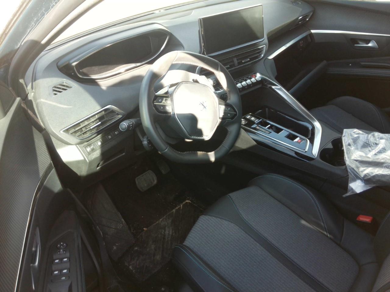 Foto Peugeot 3008 Hybrid 3