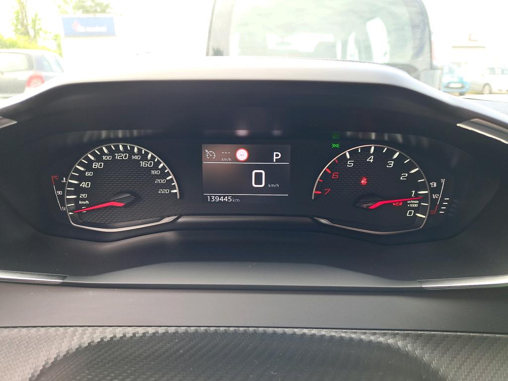 Peugeot 2008 BlueHDi 130 S&S EAT8 Allure 2022