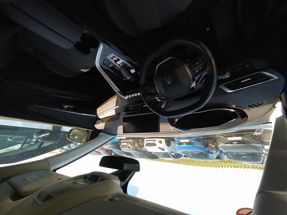Foto Peugeot 3008 Hybrid 9