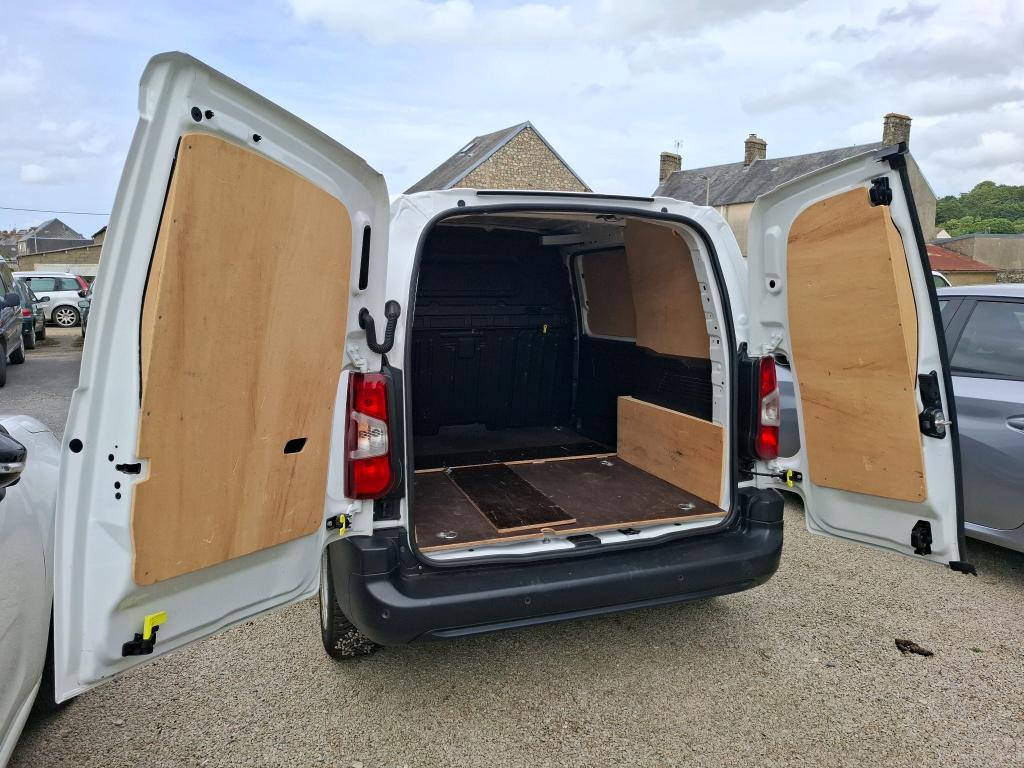 Peugeot PARTNER FOURGON STANDARD 650 KG BLUEHDI 100 S&S BVM5 PREMIUM 2021