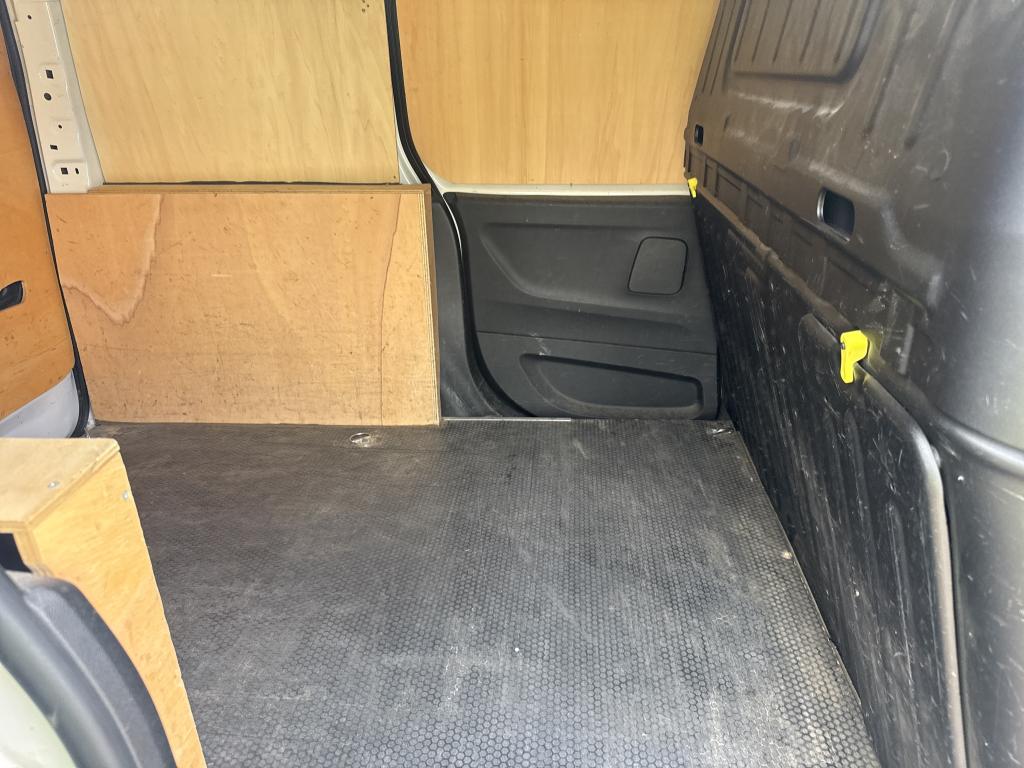 Peugeot PARTNER FOURGON STANDARD 650 KG BLUEHDI 130 S&S EAT8 ASPHALT 2021