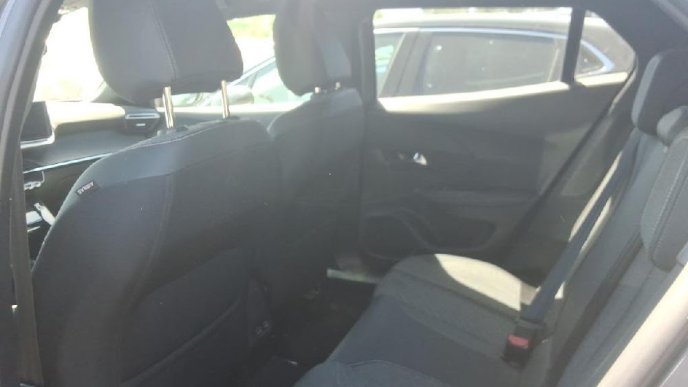 Foto Peugeot 2008 12