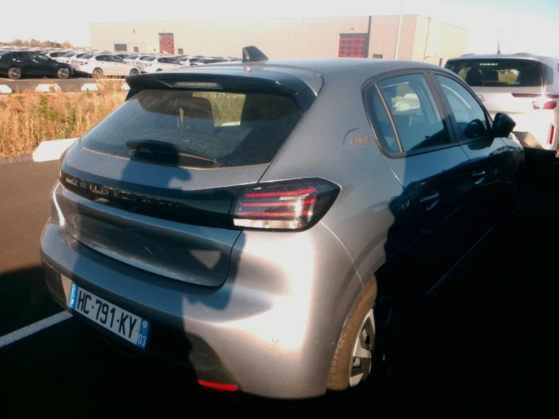 Peugeot 208 100 S&S BVM6 Style 2025