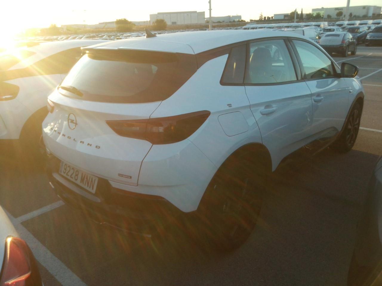 Foto Opel Grandland PHEV 5