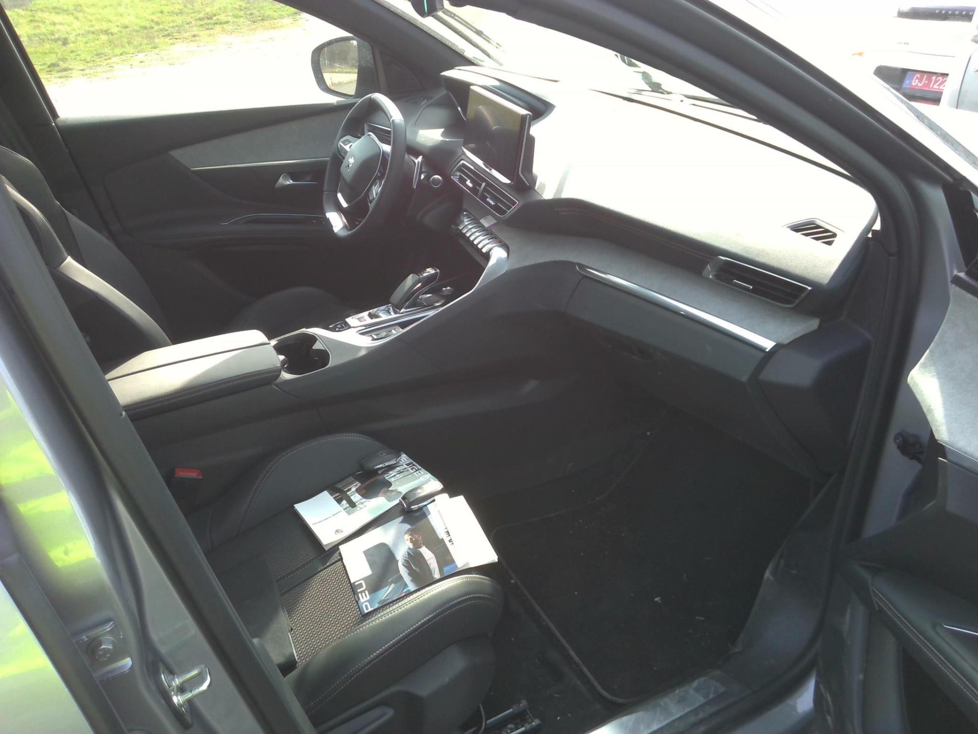 Peugeot 3008 Hybrid4 300 e-EAT8 GT 2022