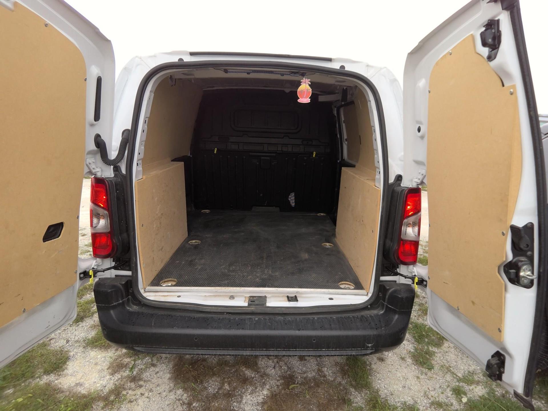 Peugeot PARTNER FOURGON M 950 KG BLUEHDI 100 S&S BVM6  2023