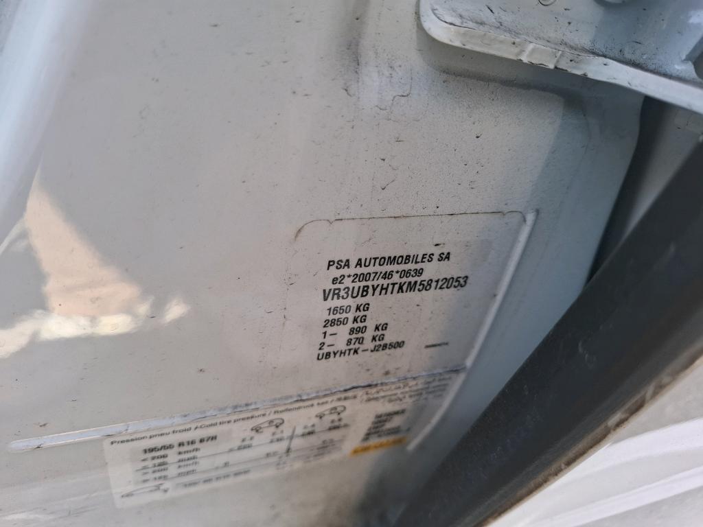 Peugeot 208 BlueHDi 100 S&S BVM6 Allure Business 2021