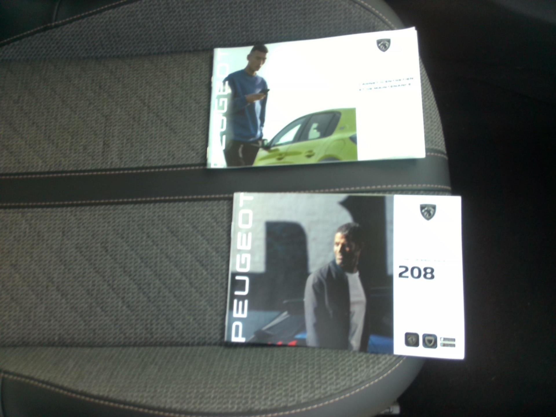 Peugeot 208 PureTech 100 S&S BVM6 Allure 2024