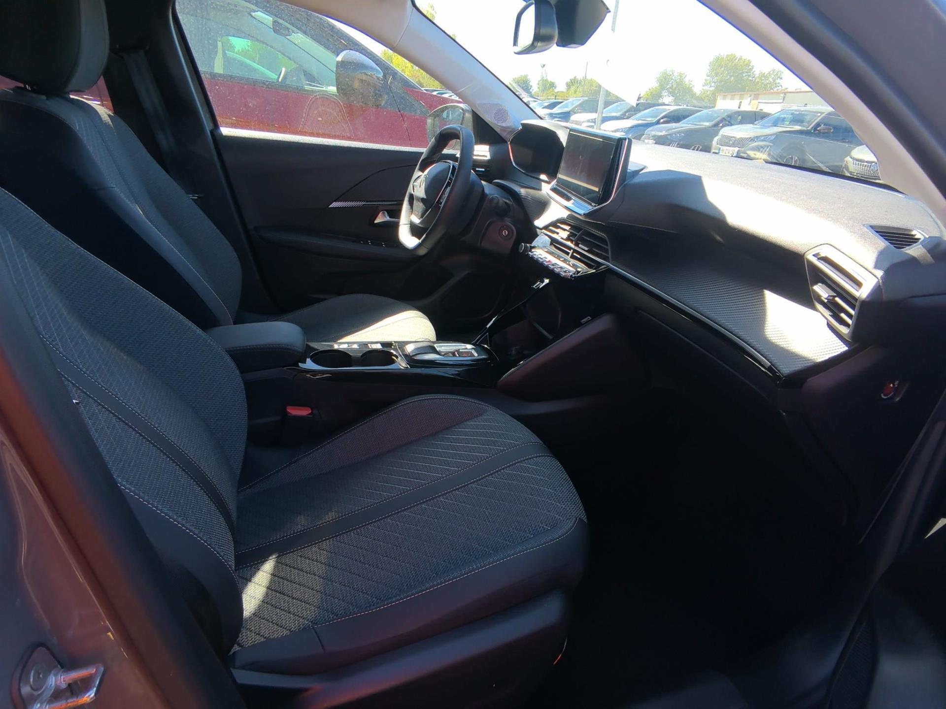 Peugeot 208 Hybrid 110 ch e-DCS6 Allure 2026