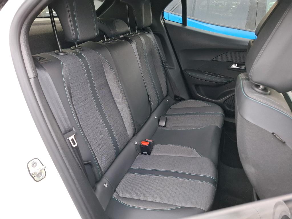 Peugeot 2008 BlueHDi 130 S&S EAT8 Allure Pack 2022