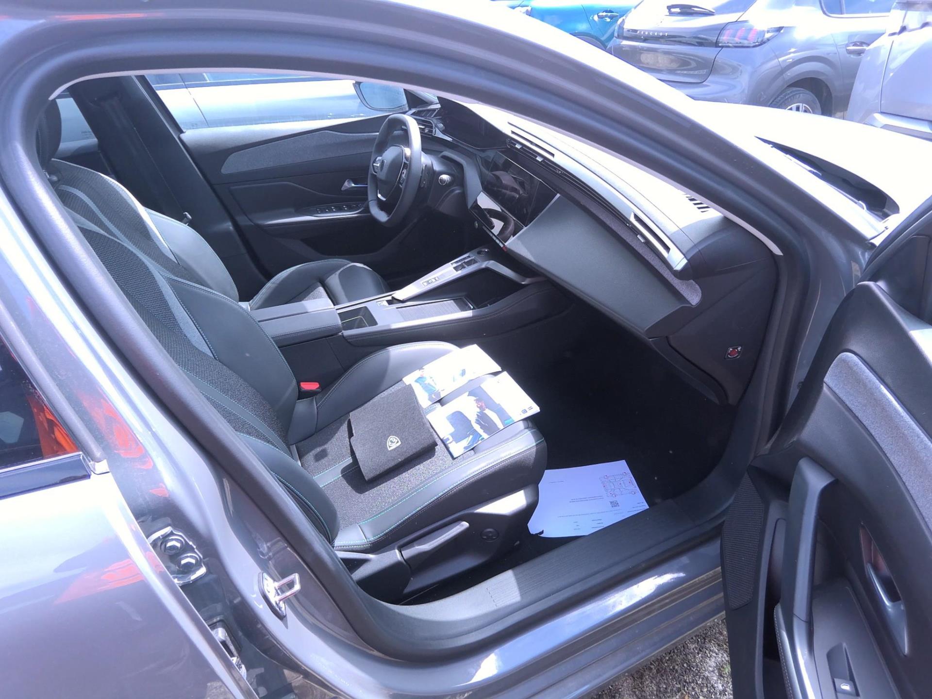 Peugeot 308 SW BlueHDi 130ch S&S EAT8 Allure 2024