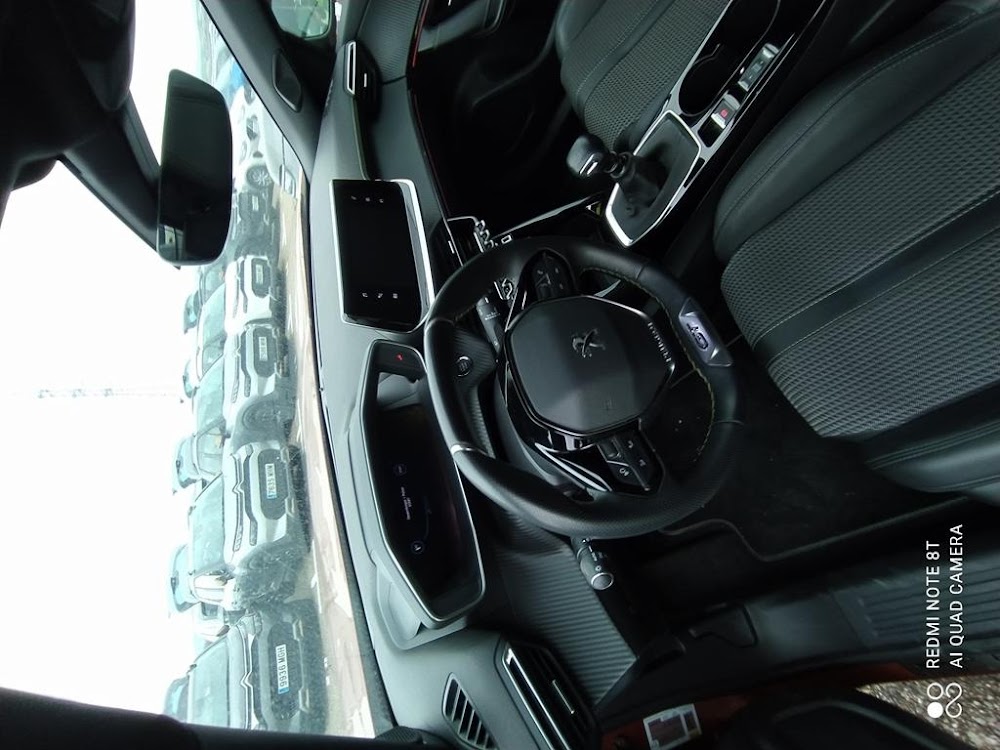 Foto Peugeot 2008 11