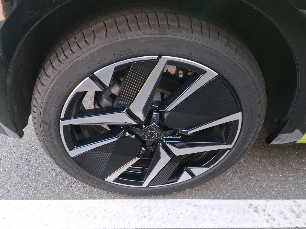 Peugeot 208 Hybrid 145 ch e-DCS6 GT Exclusive 2025