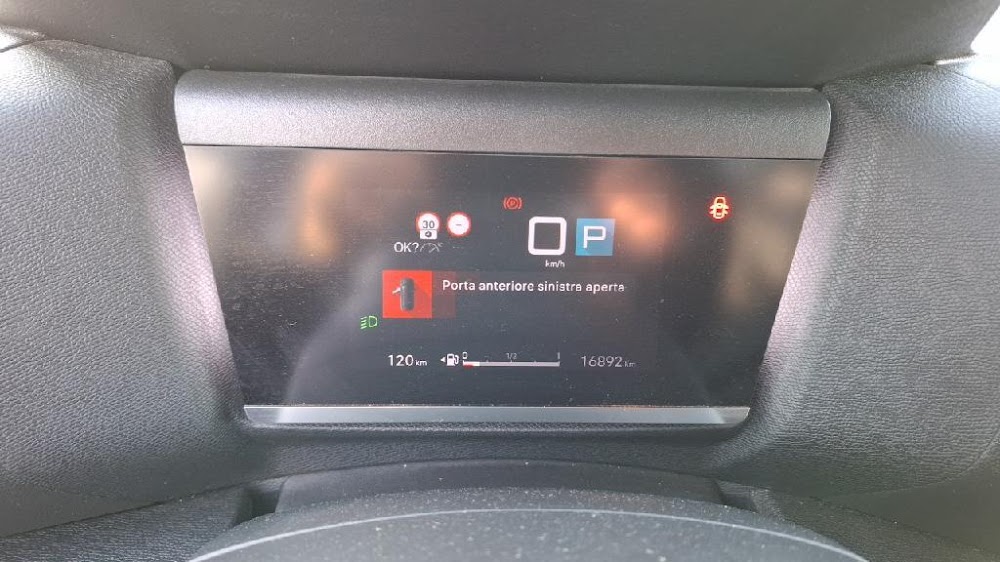 Foto Citroën C4 X 3