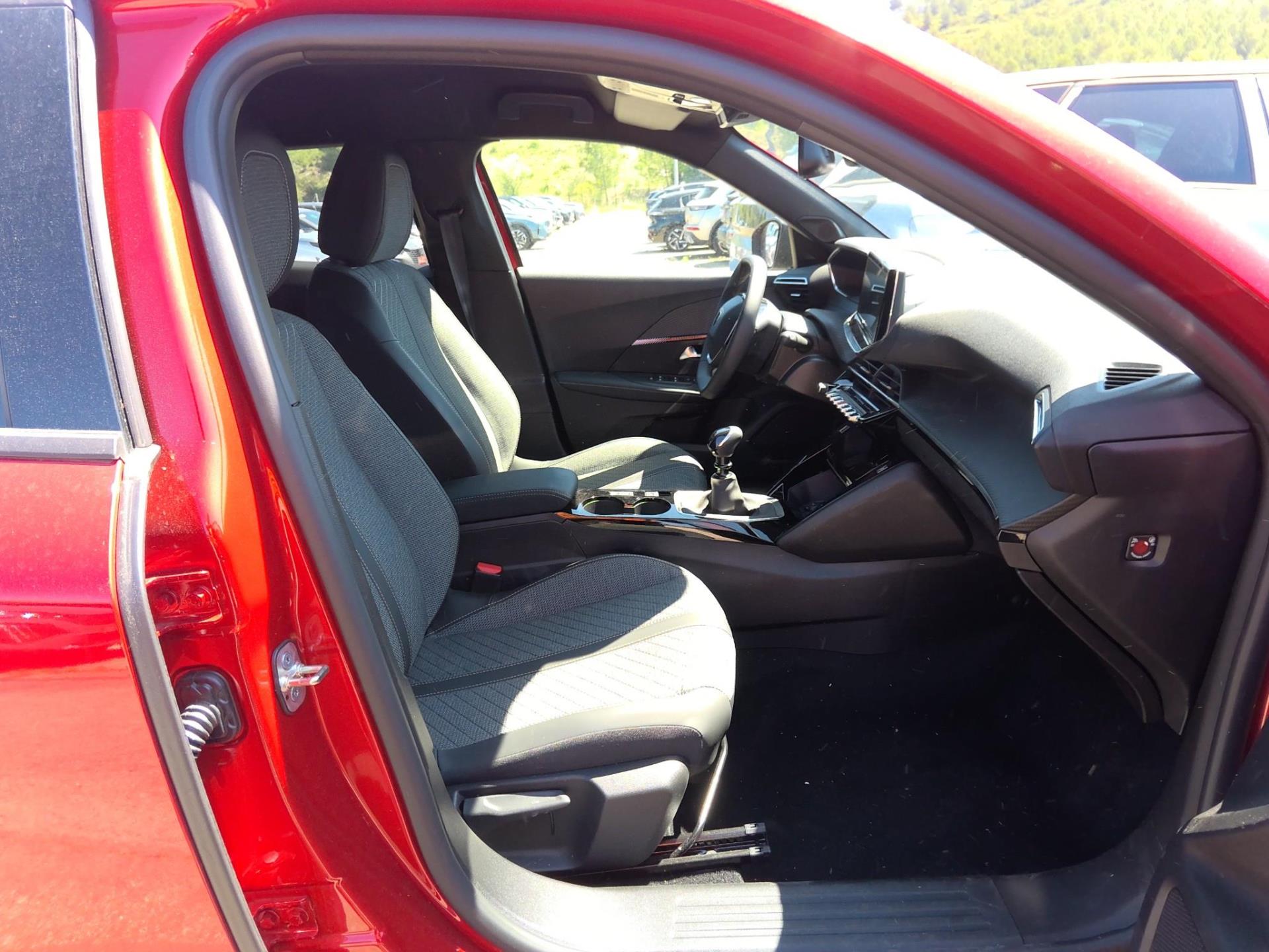 Peugeot 2008 100 S&S BVM6 Allure 2025