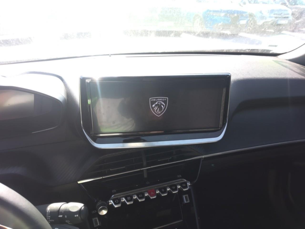 Foto Peugeot 2008 10