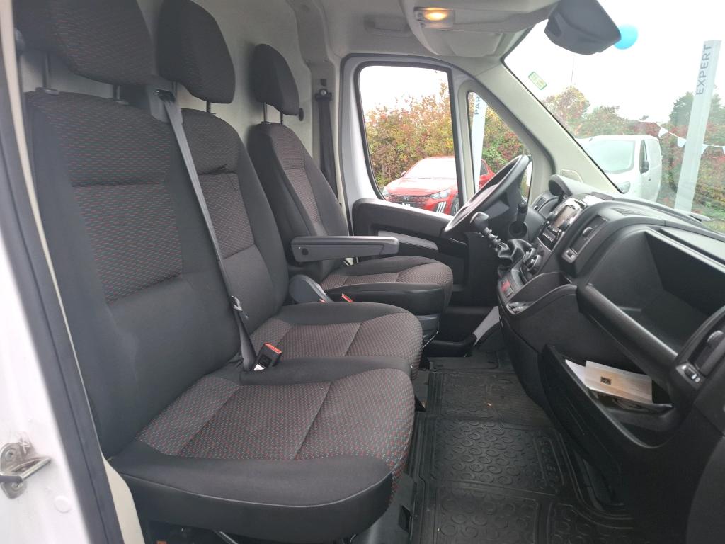 Peugeot BOXER TOLE 333 L2H2 BLUEHDI 140 S&S ASPHALT 2021