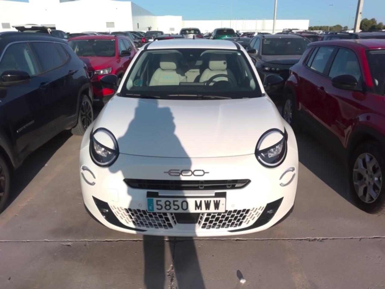 Fiat 600 Nuevo Fiat 600 MHEV La prima 1.2 74kW (100CV) DDCT