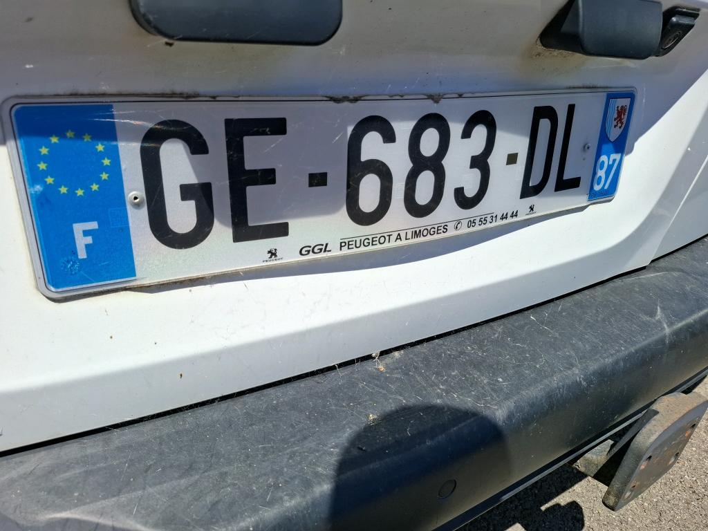 Peugeot PARTNER FOURGON STANDARD 650 KG BLUEHDI 100 S&S BVM6 PREMIUM 2022