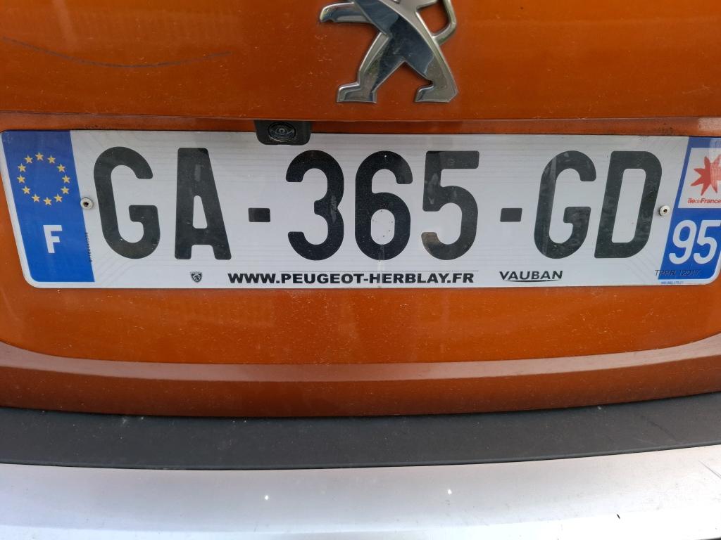 Peugeot 2008 PureTech 130 S&S EAT8 Allure Business 2021