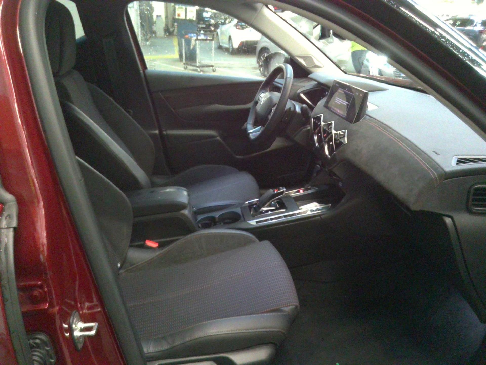 DS DS 3 PureTech 130 EAT8 Performance Line 2024