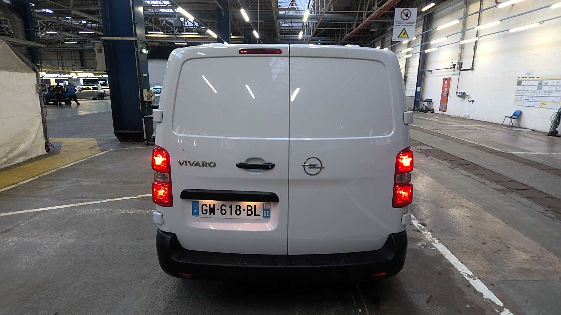 Opel VIVARO FGN TAILLE M BLUEHDI 145 BVM6 2024