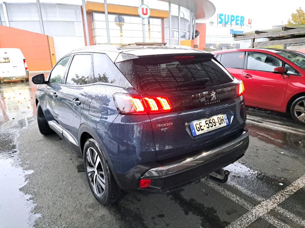 Peugeot 3008 Hybrid 225 e-EAT8 Roadtrip 2022