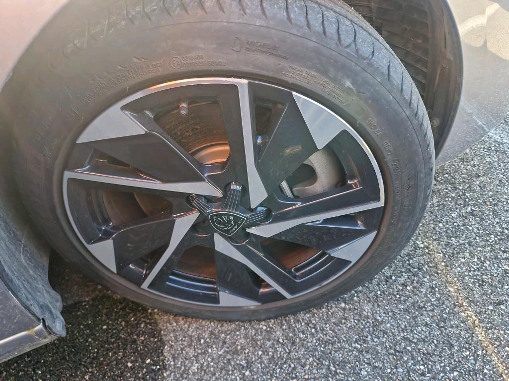 Peugeot 308 PHEV 180 e-EAT8 Allure 2023