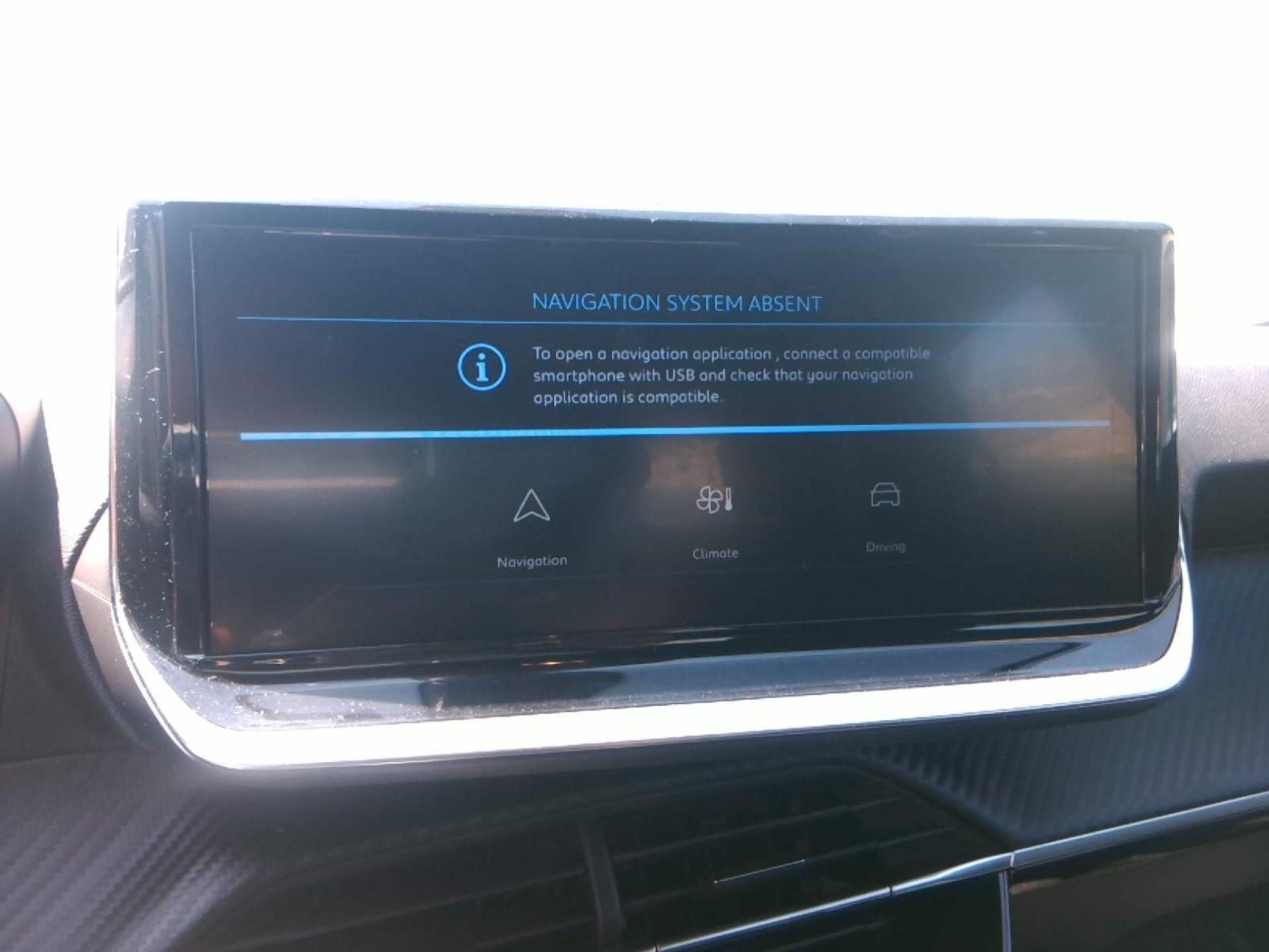 Peugeot 2008 Hybrid 145 e-DCS6 Style 2025