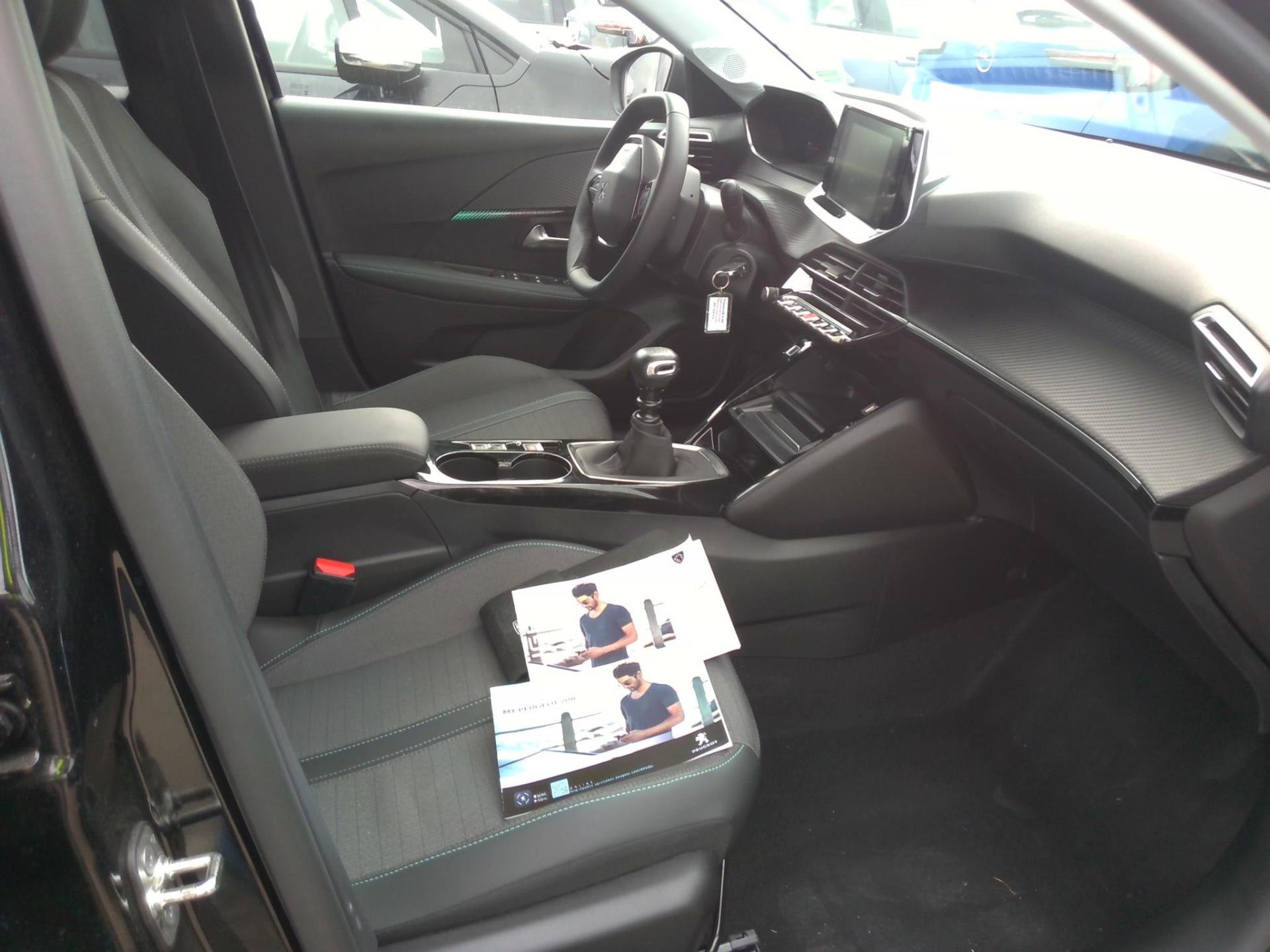 Peugeot 208 PureTech 100 S&S BVM6 Allure 2023