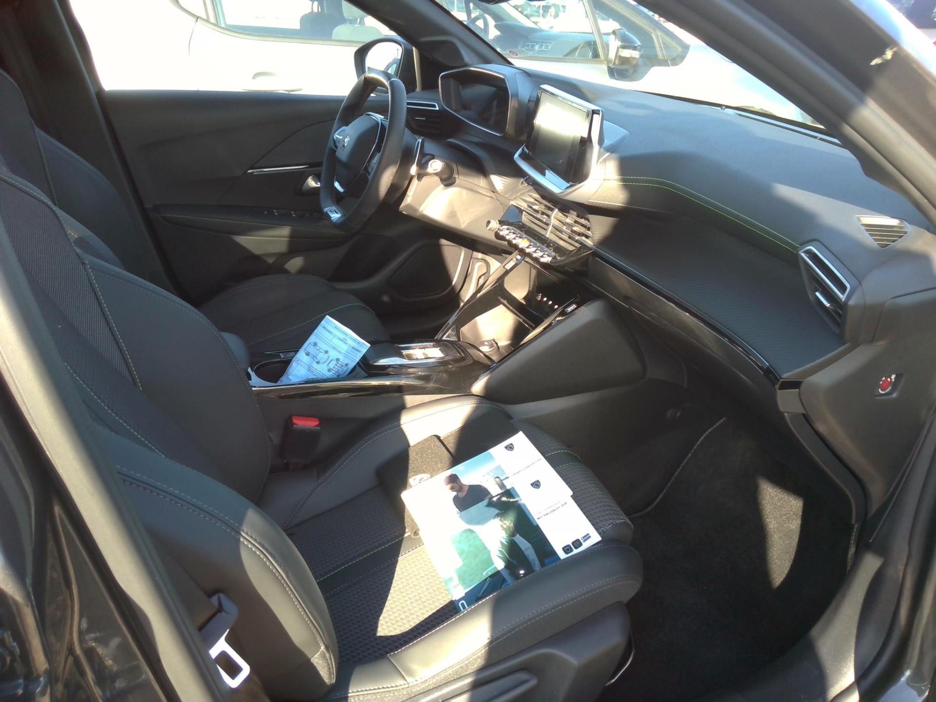 Peugeot 208 PureTech 100 S&S EAT8 GT 2023