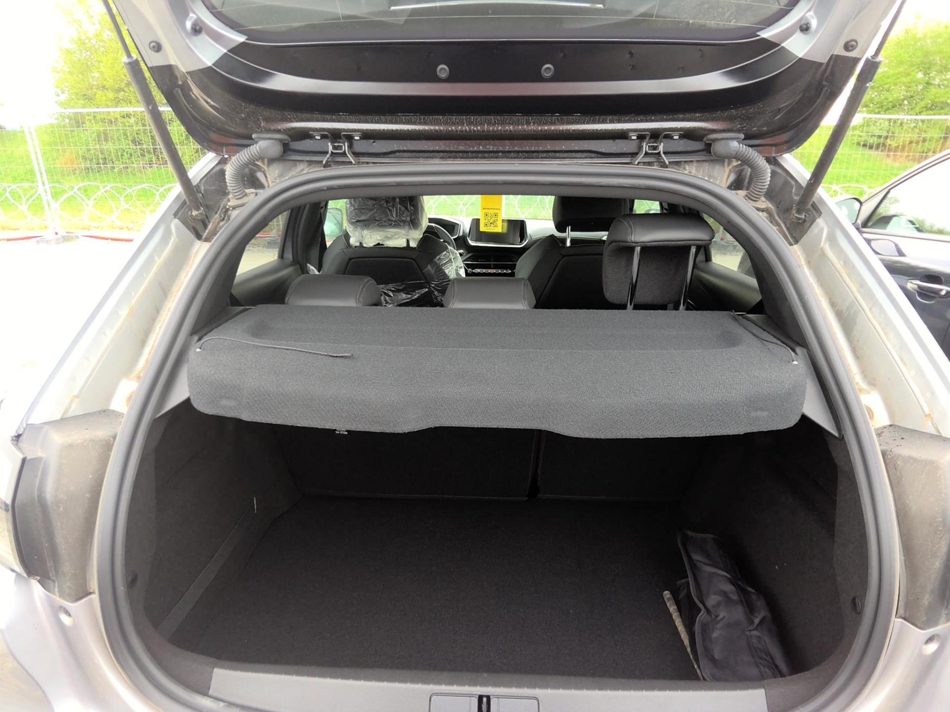 Peugeot 208 BlueHDi 100 S&S BVM6 GT 2023