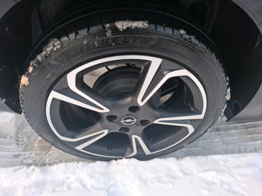 Opel Corsa 1.2 Turbo 100 ch GS 2024