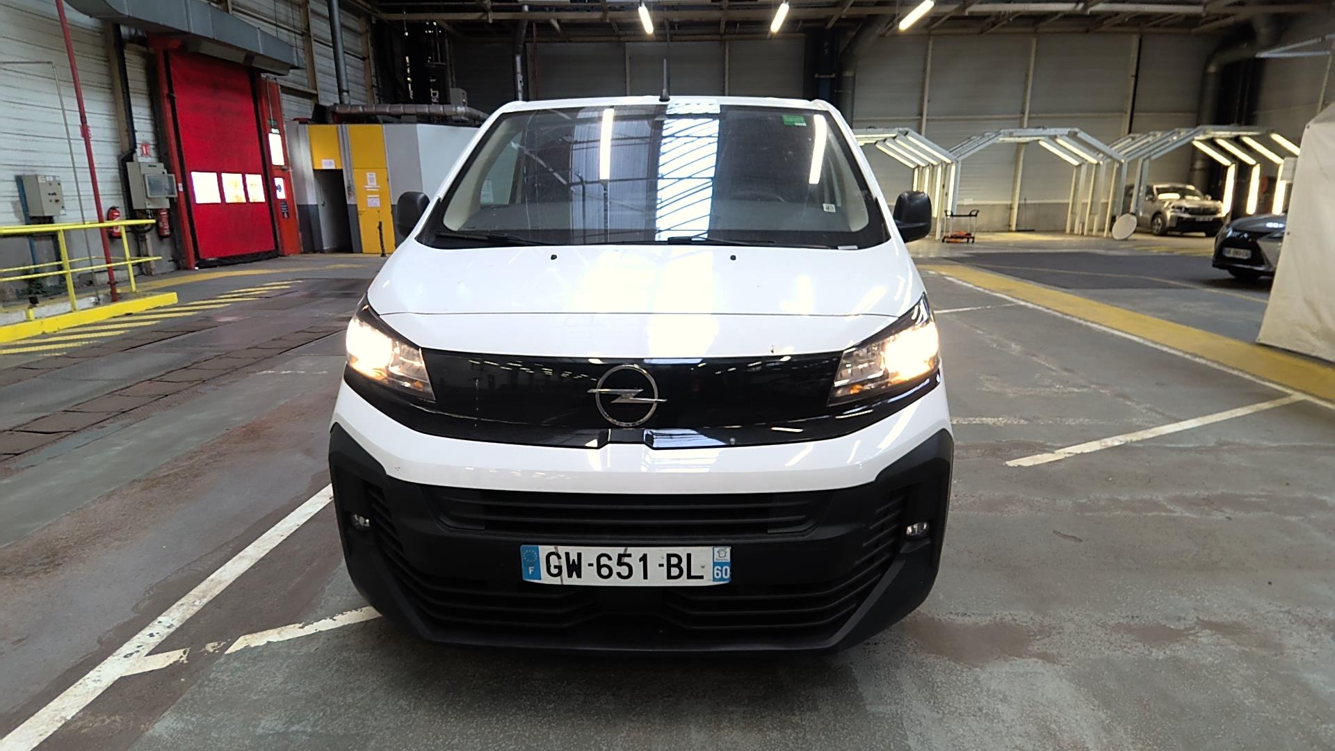 Opel VIVARO FGN TAILLE M BLUEHDI 145 BVM6 2024